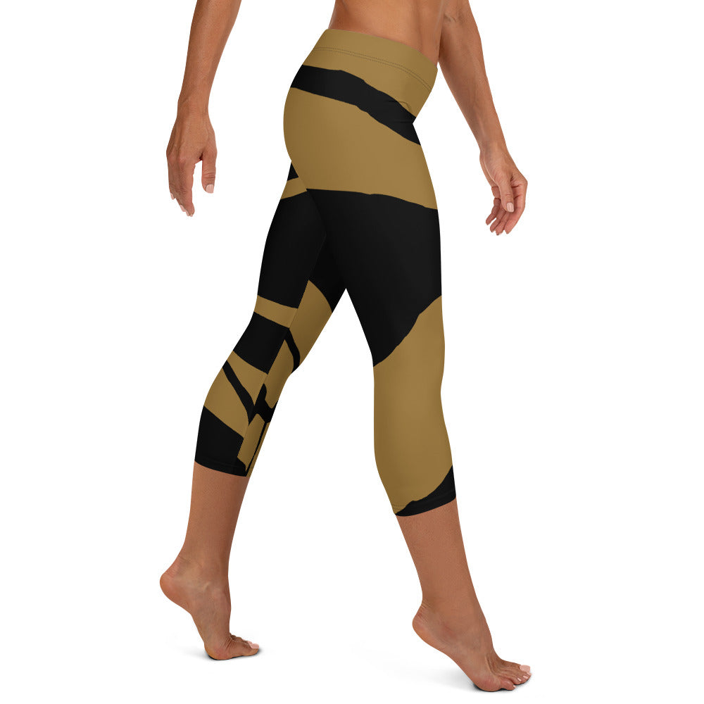 all-over-print-capri-leggings-white-right-677d27e4904d4.jpg