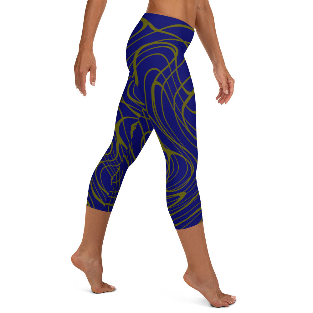 all-over-print-capri-leggings-white-right-677e3a89bdfc0.jpg