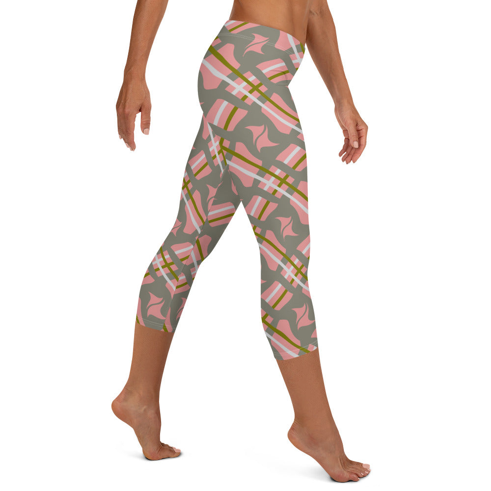 all-over-print-capri-leggings-white-right-67dd4d10bc7d7.jpg