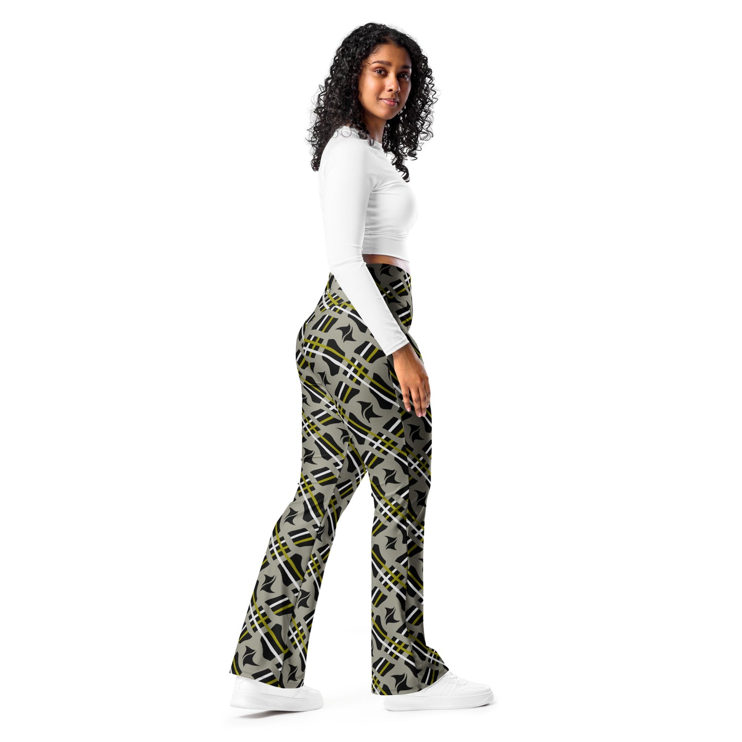 all-over-print-flare-leggings-white-right-67ebd3f44025b.jpg