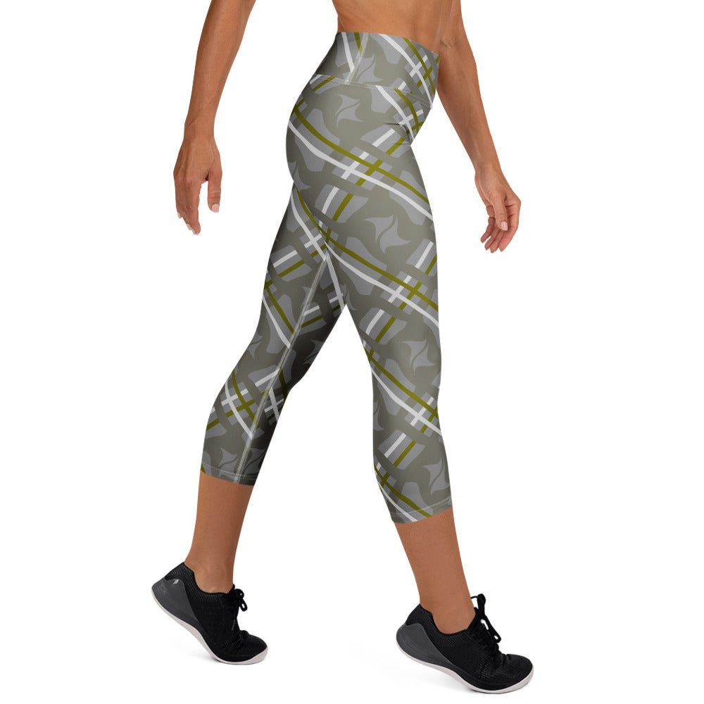 all-over-print-yoga-capri-leggings-white-right-6815196b0bdd3.jpg