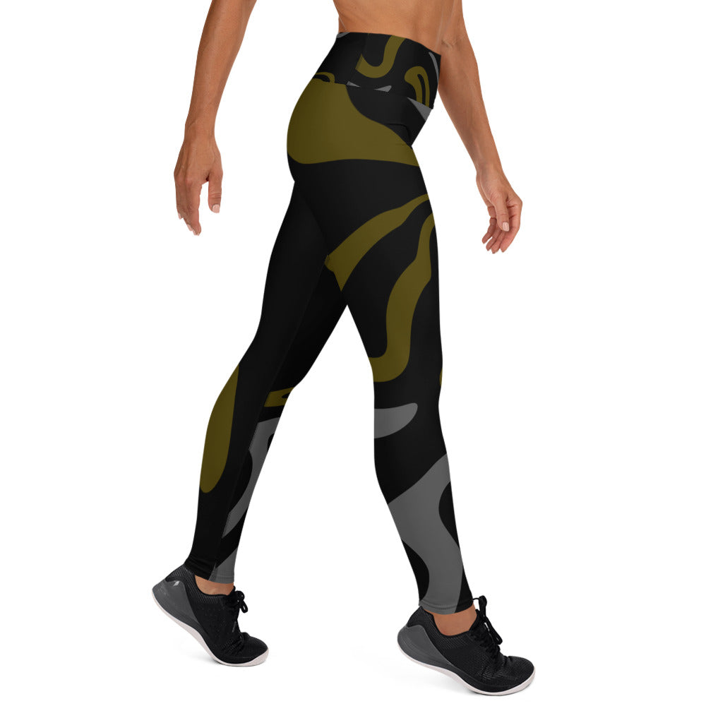 all-over-print-yoga-leggings-white-right-678502f665257.jpg