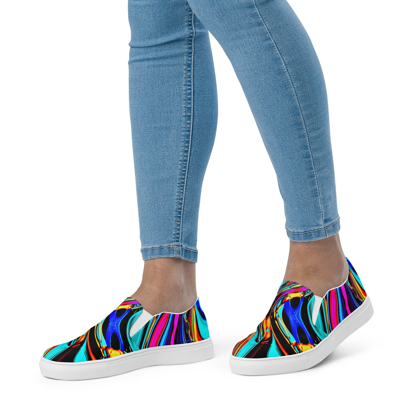 womens-slip-on-canvas-shoes-white-front-670dfb9001934.jpg