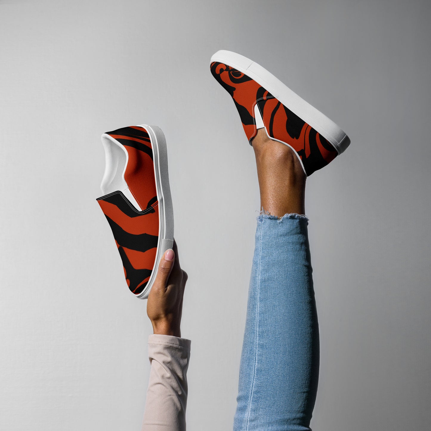 womens-slip-on-canvas-shoes-white-right-671a3e3238d96.jpg