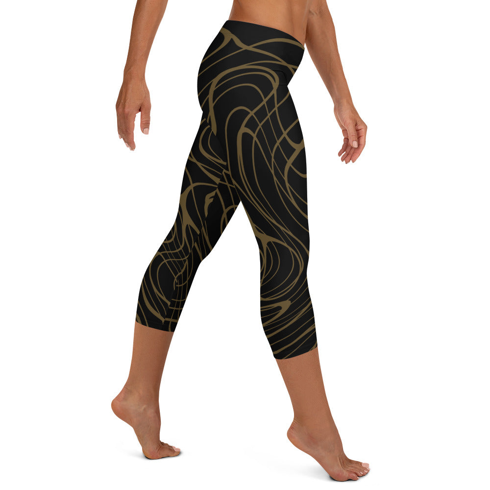 all-over-print-capri-leggings-white-right-677e3d6d0c7e9.jpg