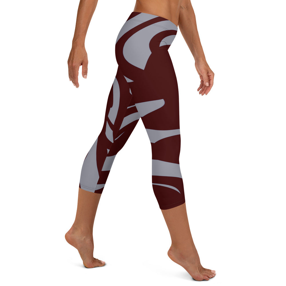 all-over-print-capri-leggings-white-right-677e3dda570cb.jpg