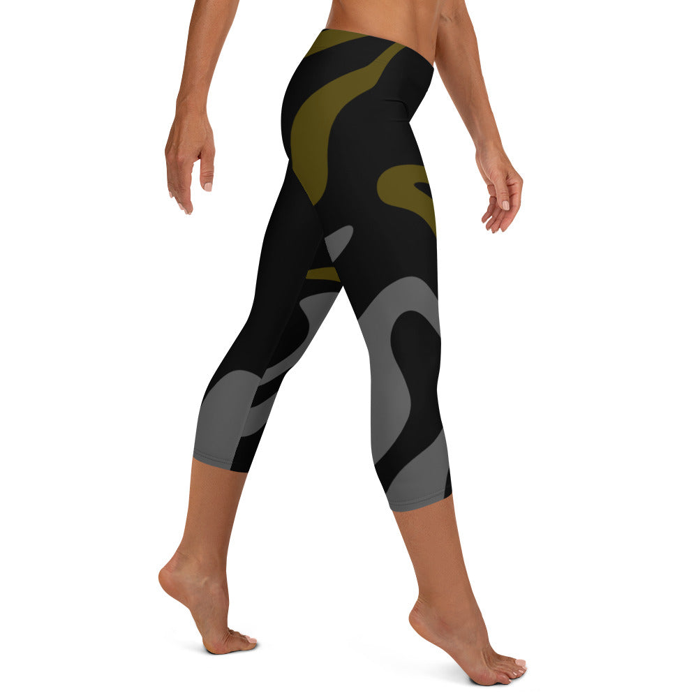 all-over-print-capri-leggings-white-right-677e46bbdd2dd.jpg