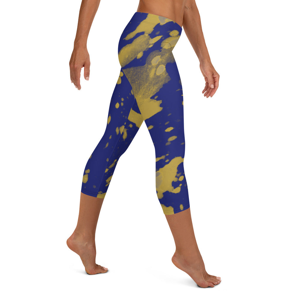 all-over-print-capri-leggings-white-right-677e476e9260e.jpg