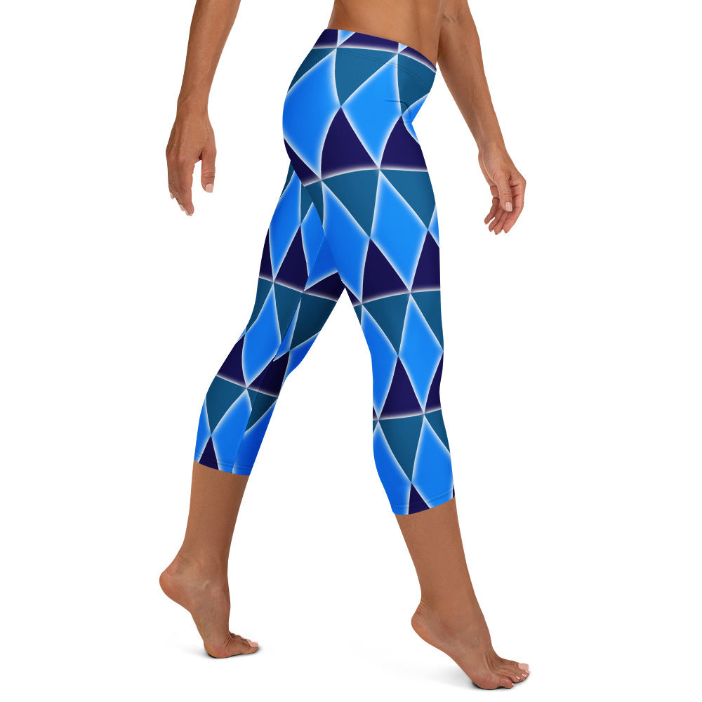 all-over-print-capri-leggings-white-right-67f80f7e84ab0.jpg
