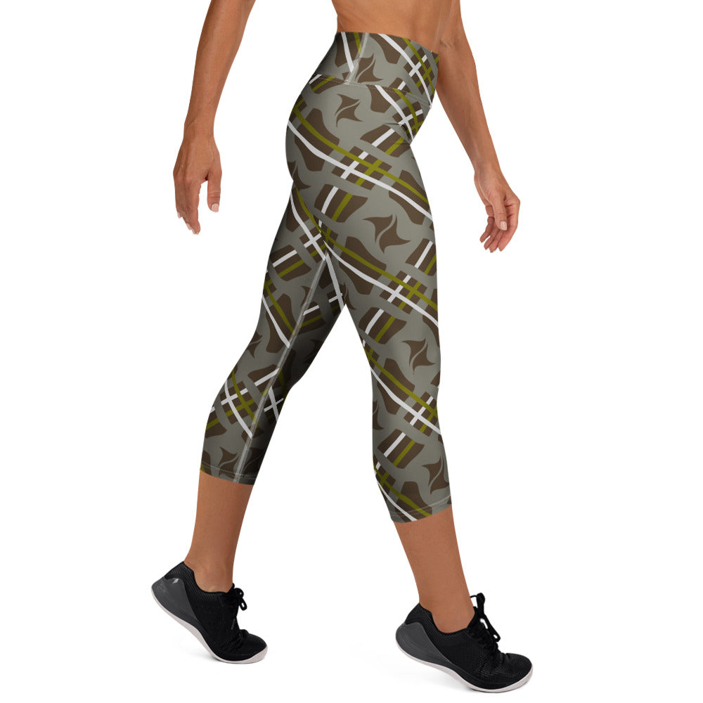 all-over-print-yoga-capri-leggings-white-right-68151c3e6e41d.jpg