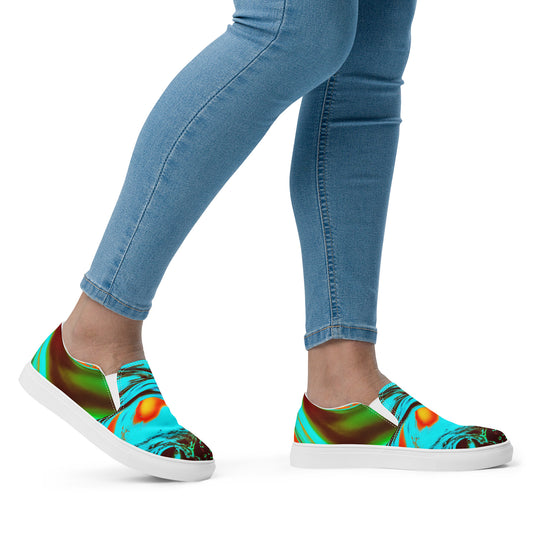 womens-slip-on-canvas-shoes-white-right-66f3cdd587470.jpg